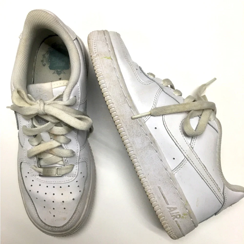 Nike Air  Low Top Sneakers Size 5.5y White Casual Streetwear Athletic Sporty